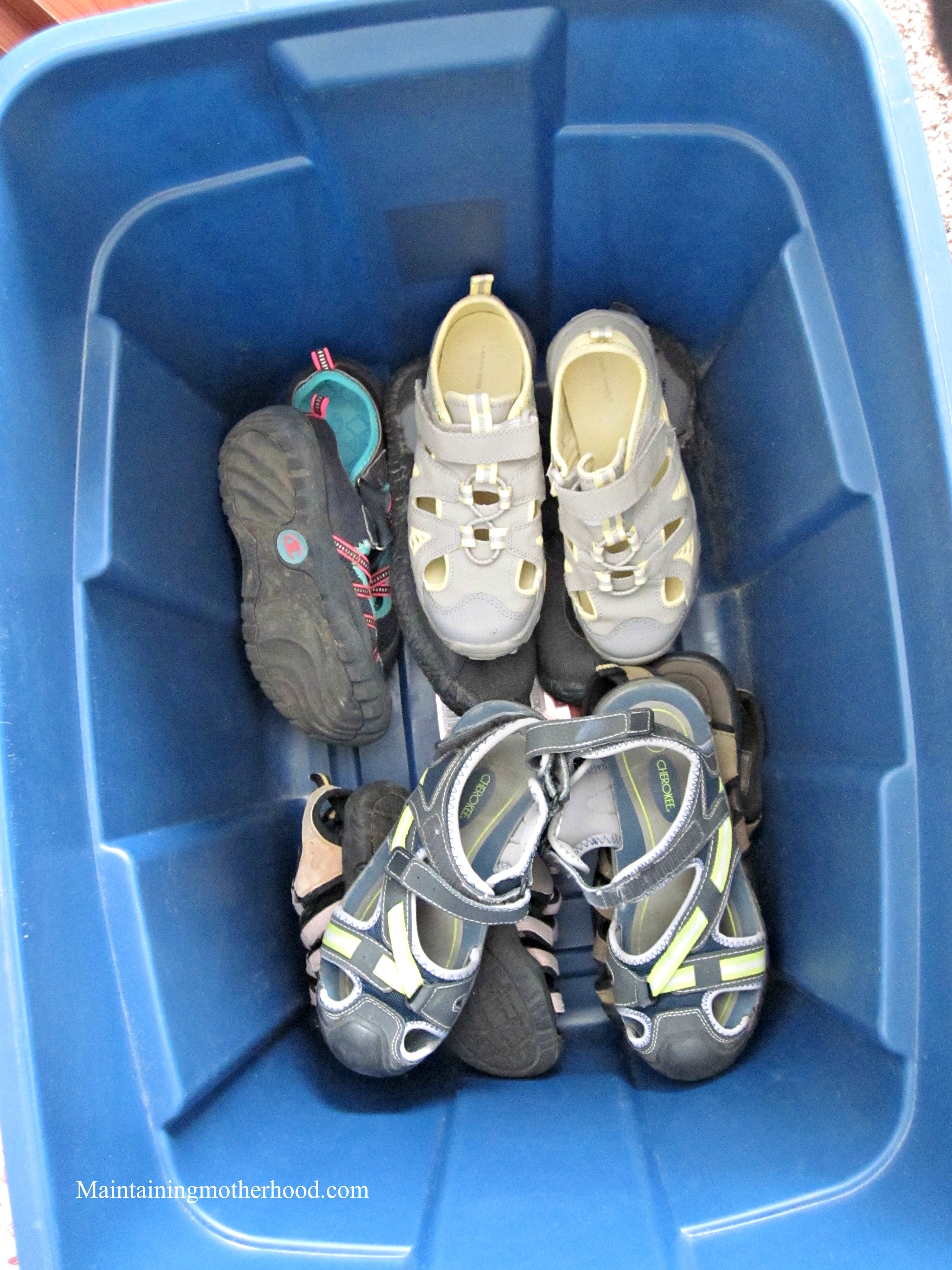 Kids growing out of shoes again? Stock up when shoes are on sale and keep an inventory. Never buy shoes full price with this easy kid shoe organization.